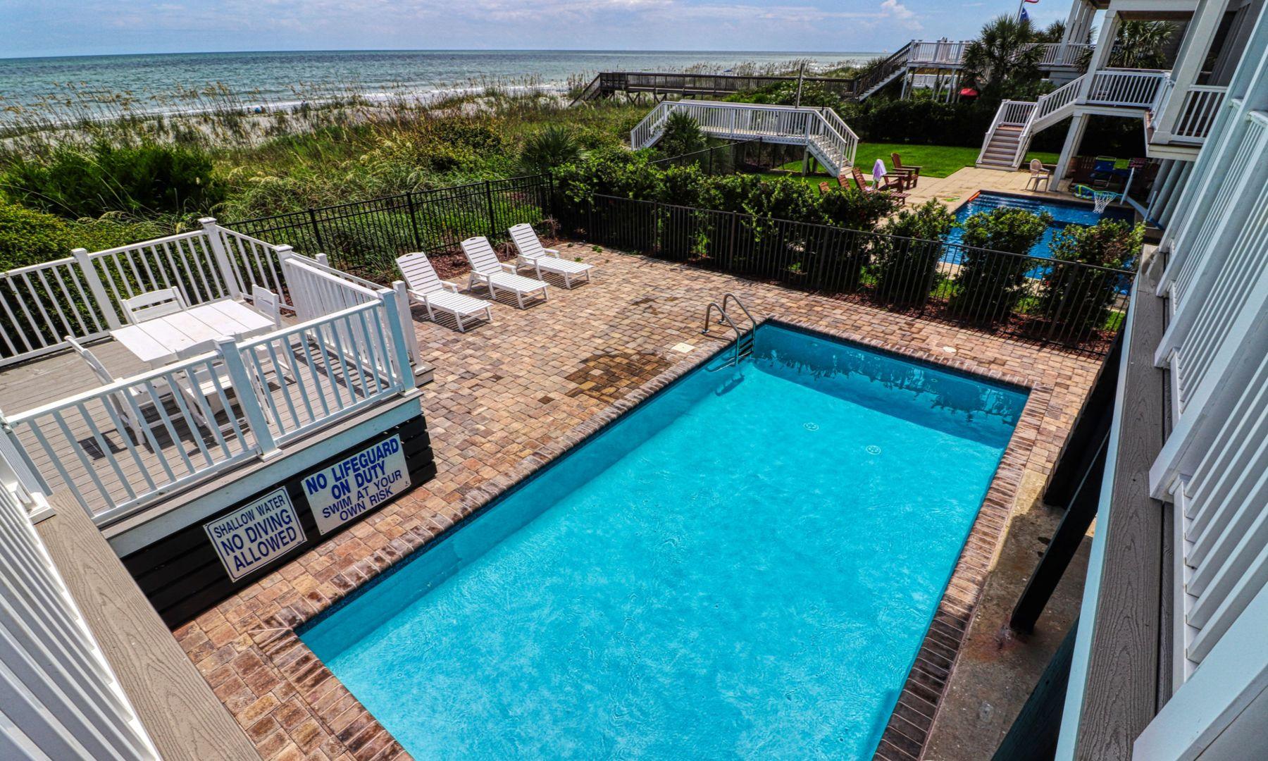 Private pool overlooking the ocean